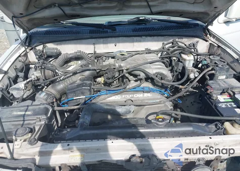 1997 Toyota 4Runner Sr5 V6 Limited from USA, damaged, VIN JT3GN87R3V0043679